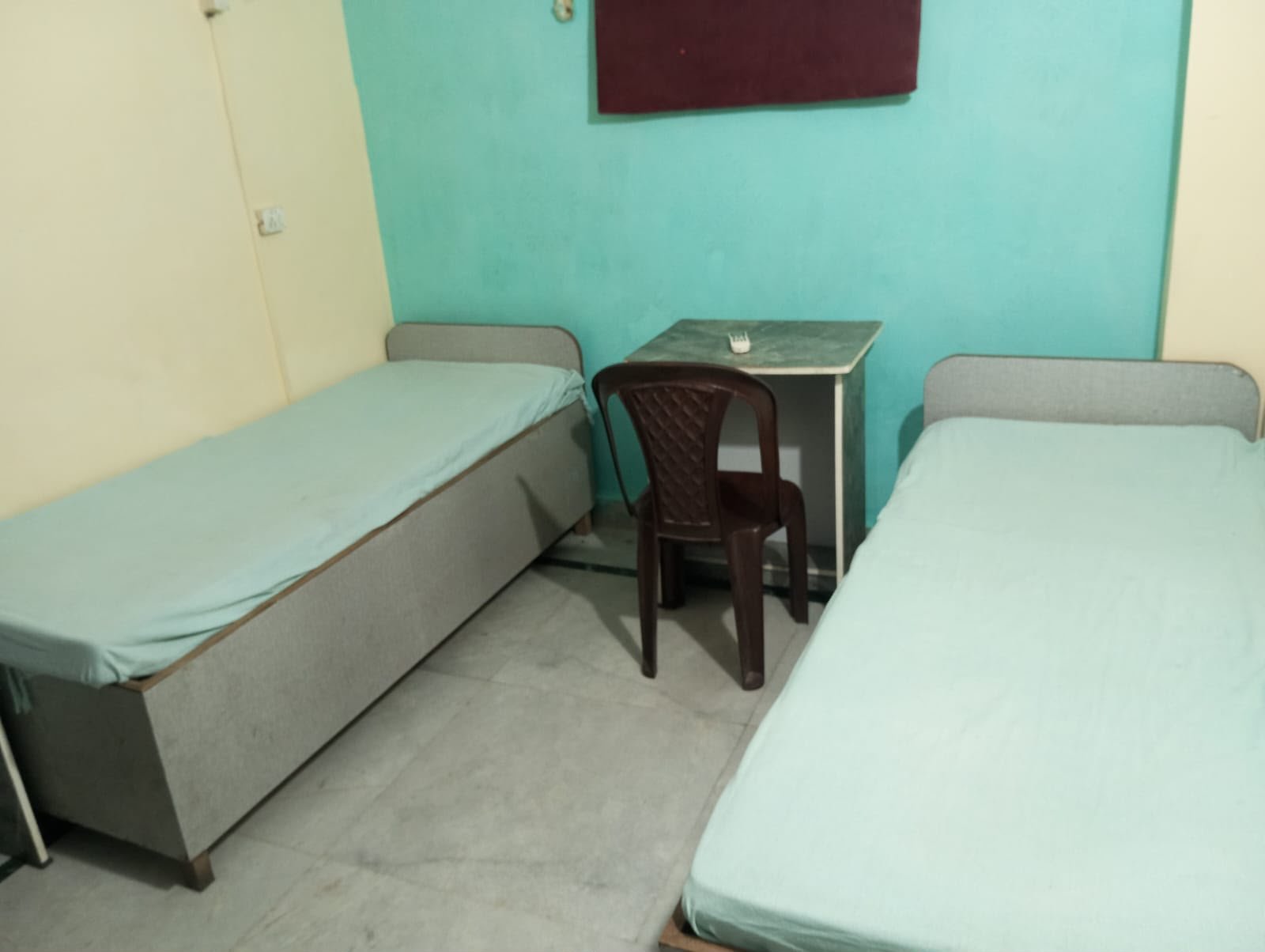 Neat furnished bedroom suitable for PG living
